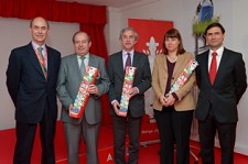 Coca-Cola promove Património Português da Humanidade Apresentada coleção de latas na fábrica da Refrige em Azeitão - Setúbal