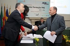 Apoio à modernização das empresas avança com a ACIB 30 Empresas do Vale do Cávado integram a 1ª fase da edição 2013/2014 do Programa de Formação PME, envolvendo 1100 activos