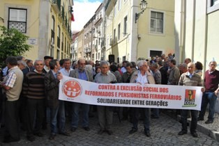 Distrito de Setúbal presente na Concentração Nacional de Ferroviários Reformados Em defesa do direito ao transporte (concessões)