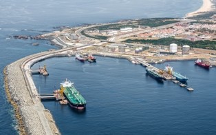 Deputados do PS eleitos por Setúbal Acusam Governo de «partidarização da gestão portuária» em Sines