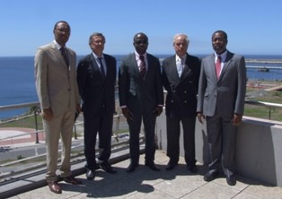 Porto de Sines recebeu Ministro das Obras Públicas de São Tomé e Príncipe Oportunidade de conhecer as melhores práticas no setor marítimo-portuário