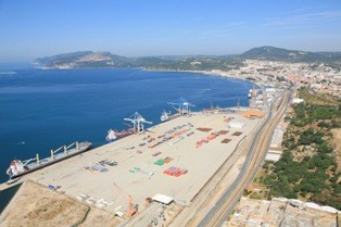 Mercadorias no Porto de Setúbal Contentores crescem 8%