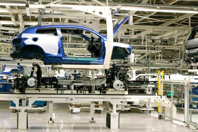 Palmela - Apresentado o pré-aviso de greve para dia 30 de Agosto Preparados na Autoeuropa os passos seguintes da luta