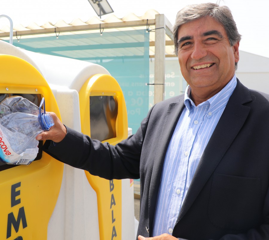 Nas lojas Pingo Doce de Quinta do Conde ( Sesimbra), Barreiro e Alcochete EGF lança campanha que troca embalagens usadas por descontos no supermercado