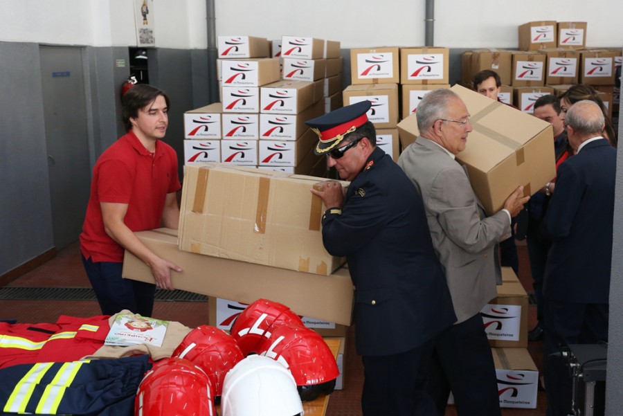 Santiago do Cacém, Seixal, Montijo e Alcácer do Sal Grupo Os Mosqueteiros entrega equipamentos de combate a incêndios aos Bombeiros do distrito de Setúbal