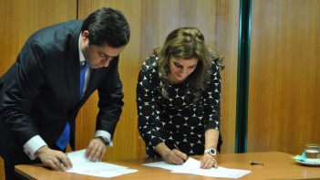 Sines - APS renova compromisso para a igualdade de género APS figura entre as 38 entidades a assinar o Acordo de Adesão para a Igualdade do Género.