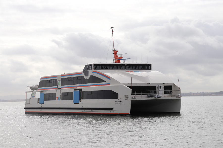 Seixal - Transtejo Soflusa recebe décimo navio da sua nova frota elétrica Catamarã – «Peneireiro-Cinzento« – integra plano de renovação