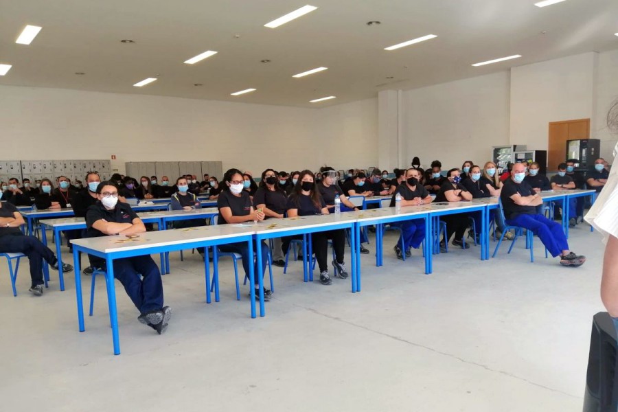 Setúbal - Trabalhadores da Lauak resistem Manifestaram sua posição contra o despedimento colectivo