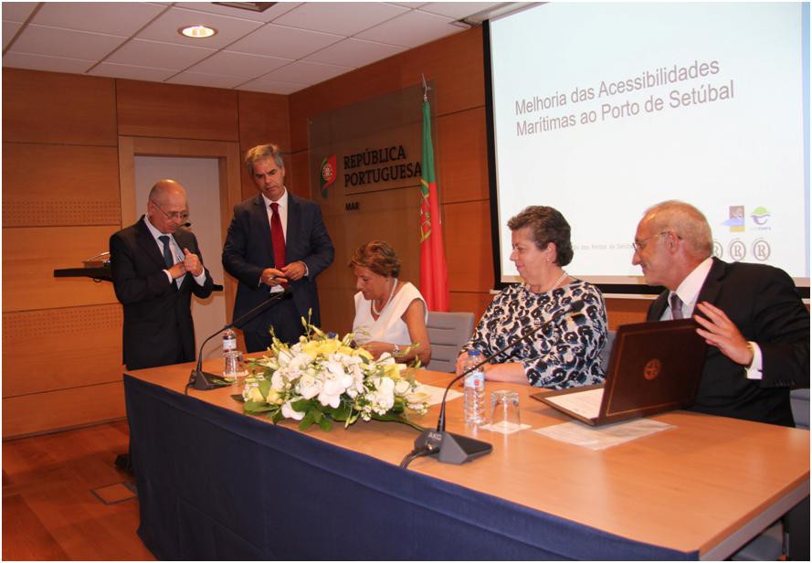 Melhorar a oferta portuária de Setúbal Permitindo a receção de navios maiores e mais modernos