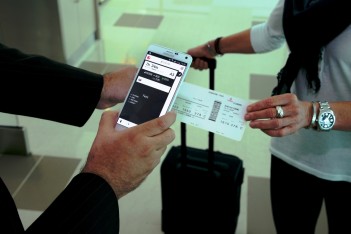 Emirates lança aplicação móvel para staff de aeroporto
