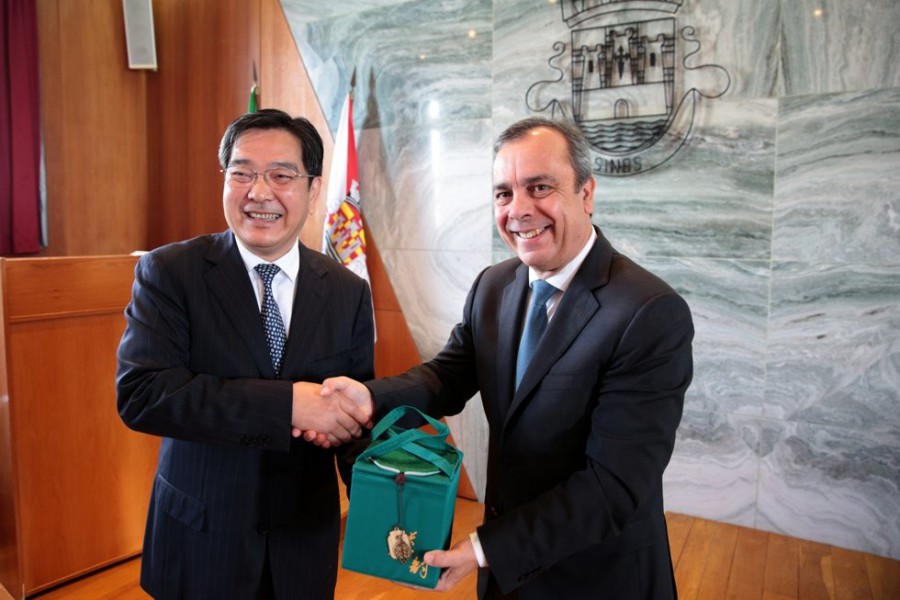 Mingfu Zhu frisou o interesse em futuras colaborações entre as duas cidades Delegação chinesa de Xangai visitou Sines