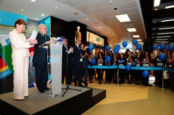 Mais de 200 postos de trabalho criados com abertura da loja em Almada Inauguração da loja Primark no Almada Fórum