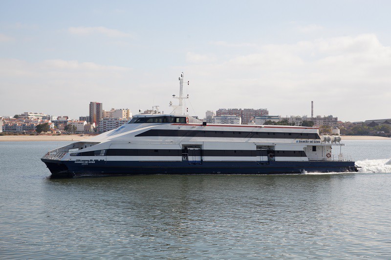 Transtejo Soflusa realiza a partir de amanhã, sábado, 27 de junho Em regime experimental a ligação fluvial entre o Seixal, o Barreiro e o Cais do Sodré
