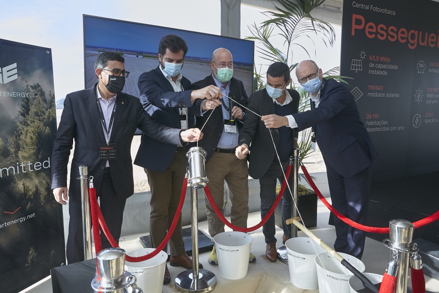 Lançamento da primeira pedra da Central Fotovoltaica de Pessegueiro - Palmela investimento de 32 milhões de euros com cerca de 120.000 módulos solares