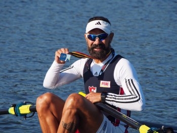 Hélder Assunção do G. D. Ferroviários do Barreiro Com 3 vitórias no Mundial Remo Masters na Bélgica