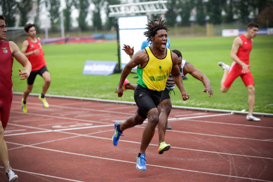 Moita - Wilson Pedro na final dos 100m no Campeonato Nacional de Juniores O atleta do Centro de Atletismo da Baixa da Banheira fez os mínimos