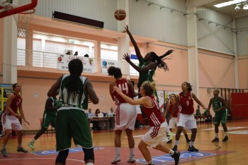 GDESSA BARREIRO BATE BENFICA Sobe à liderança da Liga Feminina