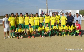 Moita - Clube Recreio e Instrução de Alhos Vedros está de regresso ao futebol sénior Afirmar-se como referência de prática desportiva na formação de crianças e jovens