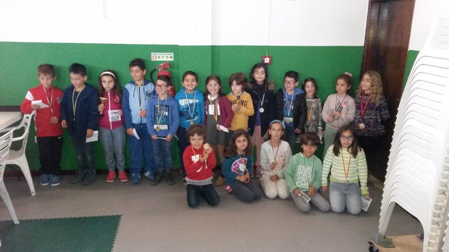 Barreiro - Torneio Jovem Santoantoniense Uma prova de Xadrez muito concorrida no total competiram 47 crianças