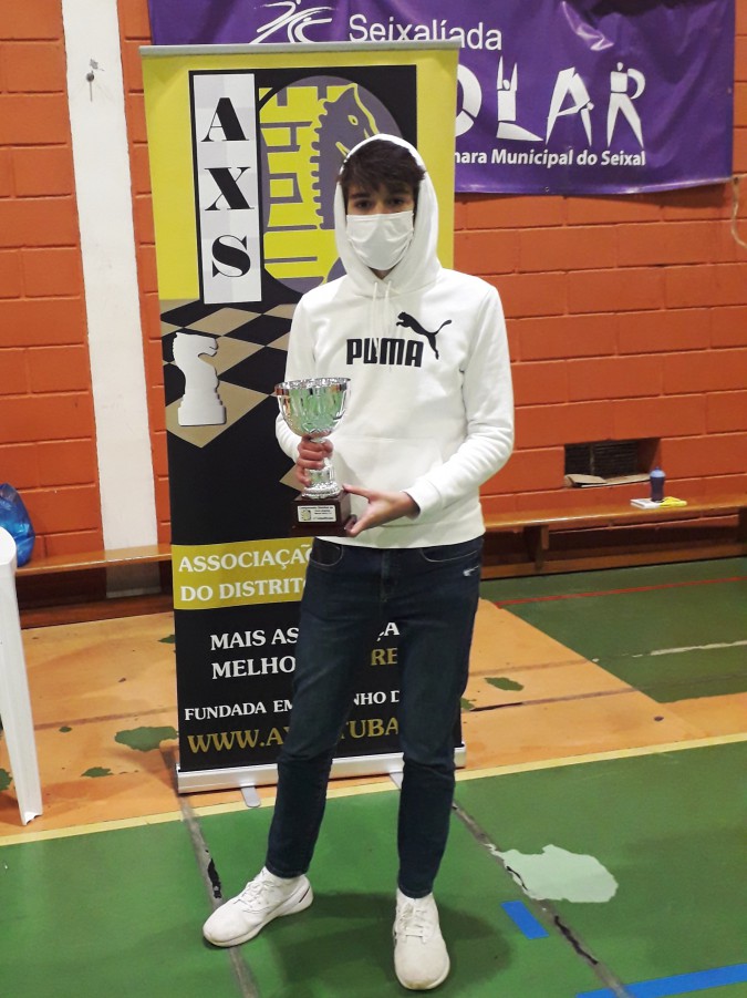 Campeonato distrital de semirrápidas de Xadrez no Seixal Samuel Gonçalves dos Ferroviários do Barreiro Campeão Distrital Absoluto em Semirrápidas