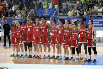 Maianca Umabano da GDESSA Barreiro marcou 16 pontos PORTUGAL ENTRA A VENCER NO EUROPEU DE SUB 20 FEMININOS POR 94-67
