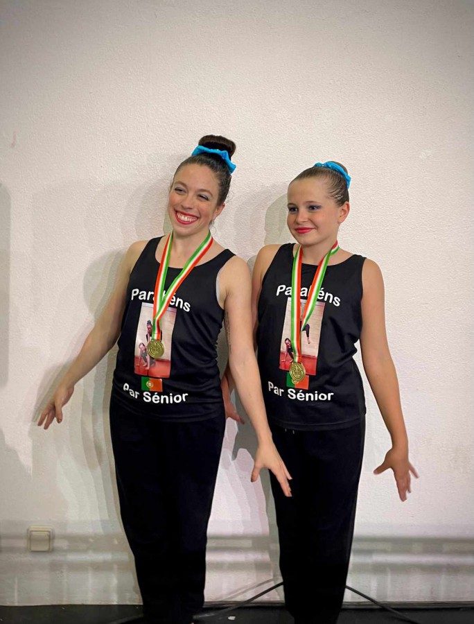 Câmara Municipal do Barreiro Aprova saudação às atletas Cláudia Soares e Leonor Amora da SFAL . Par Feminino Campeão Nacional