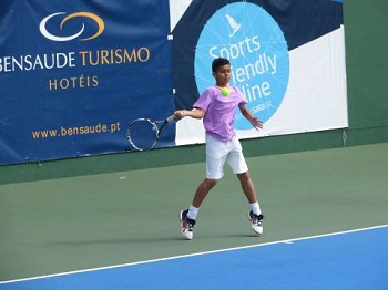 Tenista algarvio brilha nos Açores Pedro Graça atleta do do Ct Tavira treinado por João Coelho