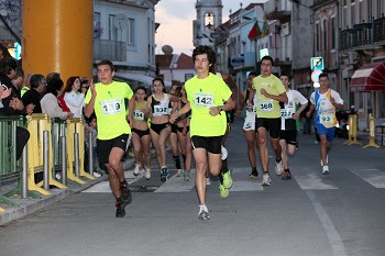 Milha Ribeirinha Noturna da Moita – AtletisMoita dirigida a atletas federados e não federados