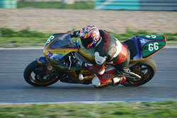Piloto do concelho no Campeonato Nacional de Velocidade Motoclube apresenta barreirense João Duarte