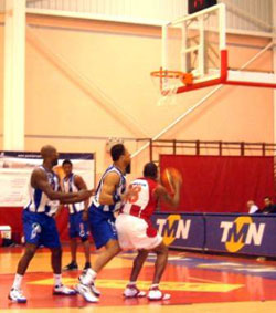 Basquetebol Barreirense perde mas luta até ao fim