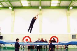 Em Sines Campeonato Distrital de Duplo Minitrampolim e Tumbling