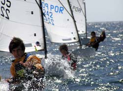Clube de Vela do Barreiro em Cascais Uma participação positiva na Regata de Natal