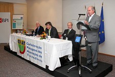 Em Setúbal Congresso Internacional de Treinadores "Desporto numa social e não numa óptica de contar medalhas"