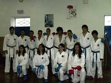 Atletas do Barreiro da LNKP Participam em Torneio de Karaté em Almeirim