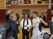 BARREIRO CAPITAL DO BASQUETEBOL Ovarense conquista Taça de Portugal . Ovarense - 92 - Vagos - 87