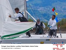 Equipa de Álvaro Marinho Olimpico do Barreiro Seth Sailing Team luta por um lugar nos quartos-de-final do Europeu