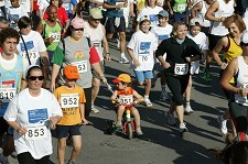 Milhares de atletas na Meia Maratona Ribeirinha da Moita João Vieira e Vera Santos na Moita são os padrinhos da Meia Maratona