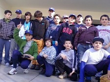 Formação Minis dos White Sharks Almada Beisebol Clube Jogo de Apresentação com “Crushers”
