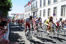 Santiago do Cacém volta a estar na rota do Grande Prémio Crédito Agrícola Costa Azul.