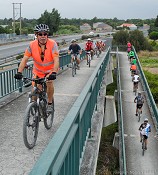 Pelas pontes que unem as duas partes do Concelho do Barreiro Cerca de 30 BTTistas participaram no 3º Passeio Informal