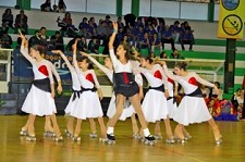 Desfile da bandeira dos Jogos do Sado de Setúbal Patinadora do Clube Naval Setubalense marcou abertura 10.os Jogos