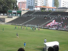 Alguns milhares de espectadores no derby do Barreiro Pela sexta vez consecutiva Fabril- Barreirense finaliza empatado