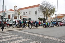 SETÚBAL - São Julião pedalou por uma causa 150 ciclistas em causa solidária