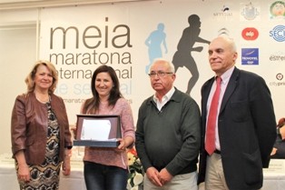 Meia Maratona de Setúbal Homenageia a antiga campeã mundial de corta-mato Albertina Dias