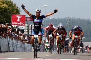 Volta a Portugal Liberty Seguros Jorge Gabriel e Cândido Barbosa pedalaram na Etapa da Volta