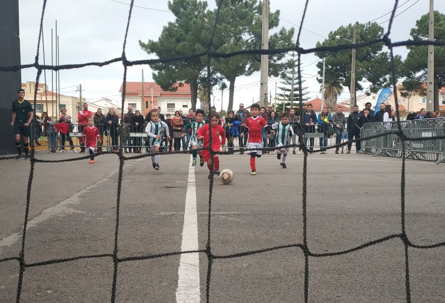Seixal - Mais de uma centena de petizes e traquinas animaram o encontro inaugural da época 2019/20. “JOGA +” reabriu sorrisos a nova temporada