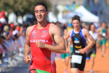 Mais de seis centenas de atletas participaram em Setúbal Aquatlo competição oficial e duas provas abertas em natação e corrida