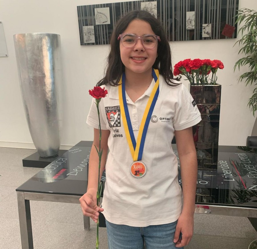 Beatriz Gonçalves Jovem internacional do Barreiro Vence IV torneio FIDE do Seixal em homenagem ao 25 de Abril .