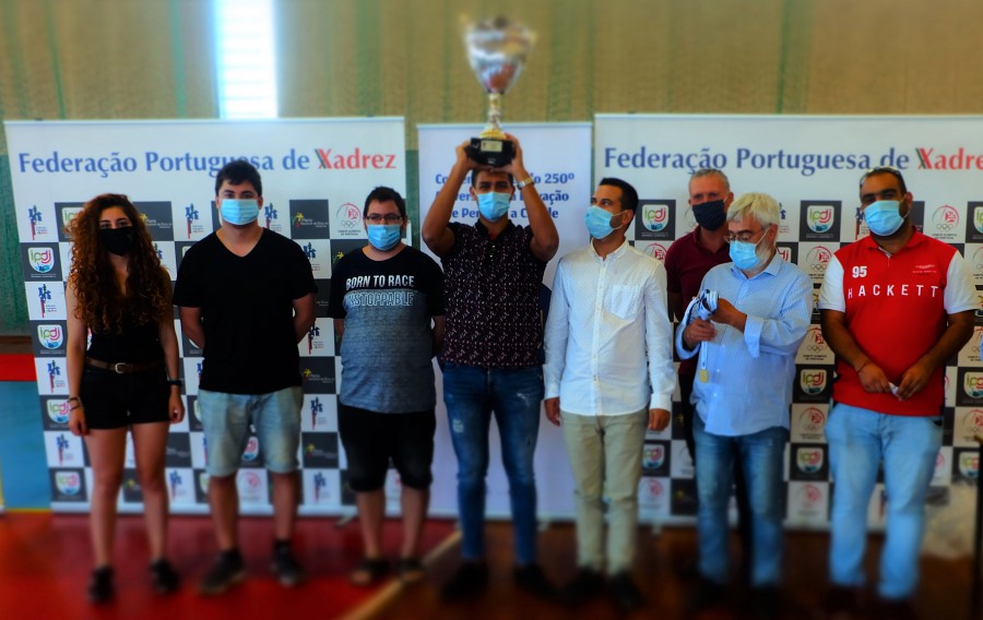 Grupo Desportivo Dias Ferreira sagrou-se campeão nacional de xadrez da 1.ª Divisão Santoantoniense FC do Barreiro despromovido à 2.ª Divisão.