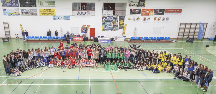 BARREIRO - Nos Pavilhões Municipais de Palmela e de Pinhal Novo FC Barreirense e GDESSA vencem Distrital de Basquetebol Sub-14